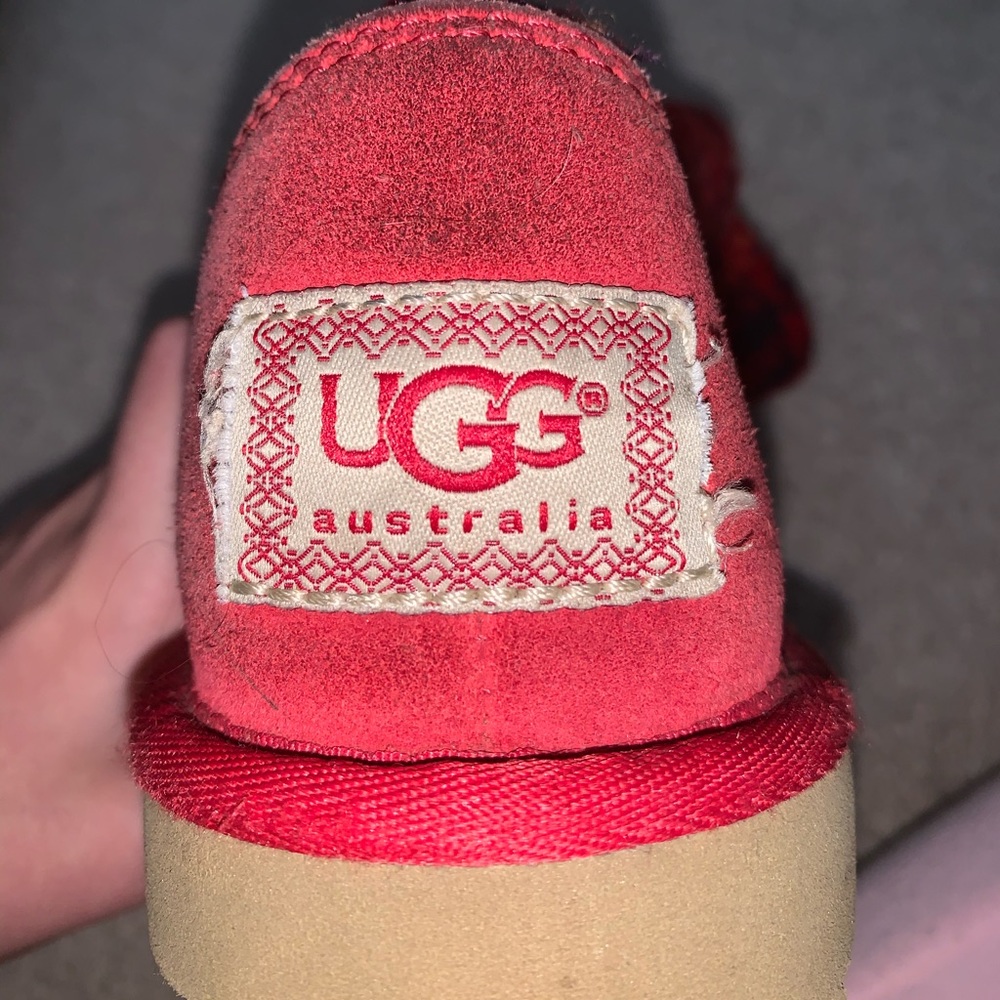 Red uggs - Picture 2 of 4